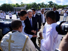 Danilo Medina y Cándida Montilla de Medina participan en misa Día Nuestra Señora de la Altagracia, conmemoración religiosa pueblo dominicano
