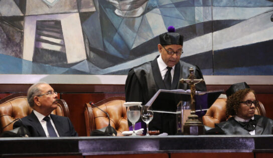 Presidente Danilo Medina asiste a Audiencia Solemne con motivo del Día del Poder Judicial