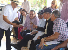 Visita Sorpresa de Danilo impulsará a pequeños y medianos productores de cigarro como empresarios