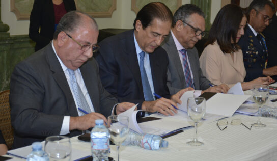 Firman acuerdo para formalizar y modernizar el Cuerpo de Bomberos