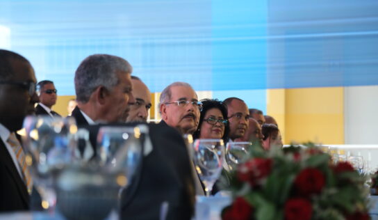 Presidente Danilo Medina entrega dos escuelas en beneficio de 1,085 estudiantes de Pedro Brand