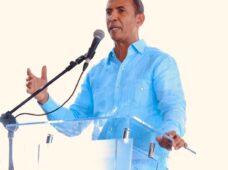 DOMINGO CONTRERAS REVELA IMPULSARÁ RECICLAJE DE PLÁSTICOS Y DESECHOS DESDE ALCALDÍA DN