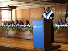 Procurador encabeza graduación de especialidad en Gestión Administrativa del Ministerio Público