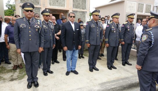 La Policía despidió con altos honores al ex jefe Luis Alberto Núñez Guzmán