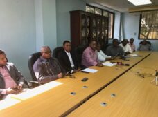 CNTD  llama  discutir  salarios  sectorizados;  acusa director de Trabajo de boicotear  certificados de sindicatos