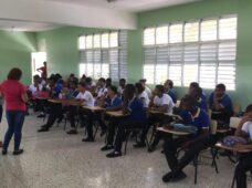 Jóvenes son capacitados con charlas sobre identificación de las pandillas