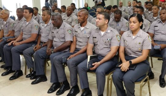 Reconocen a 35 como «Policías del Mes» por su gran entrega en el ejercicio de sus funciones