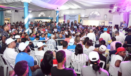 MILES DE DIRIGENTES DEL PRD DE LA PROVINCIA SÁNCHEZ RAMÍREZ APOYAN PROYECTO PRESIDENCIAL DE GONZALO CASTILLO