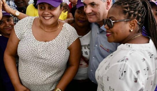 GONZALO CASTILLO ASEGURA QUE EN SU GOBIERNO CONTINUARÁ FORTALECIENDO LAS POLÍTICAS PÚBLICAS DE SEGURIDAD E IGUALDAD DE LA MUJER PARA MEJORAR SUS CONDICIONES DE VIDA