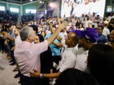 GONZALO CASTILLO SE COMPROMETE EN APOYAR A LA JUVENTUD PARA QUE EMPRENDAN, TENGAN SU PRIMER EMPLEO Y MÁS TECNOLOGÍA