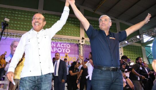 GONZALO CASTILLO RECIBE APOYO DE TODA LA ESTRUCTURA POLÍTICA Y SOCIAL DE TEMÍSTOCLES MONTÁS