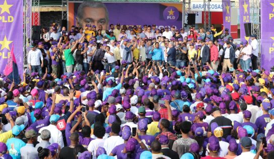 GONZALO CASTILLO ENCABEZA JUNTO AL PRESIDENTE DANILO MEDINA GRAN MARCHA CARAVANA POR 46 ANIVERSARIO PLD Y JURAMENTAN CANDIDATOS DEL GRAN SANTO DOMINGO