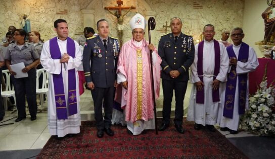 Juramentan nuevo capellán de nuestra Policía Nacional