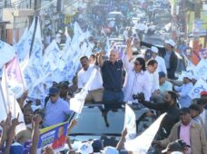 GONZALO CASTILLO EXHORTA JÓVENES A LUCHAR POR SUS SUEÑOS Y EMPRENDER