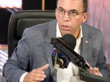 ANDRÉS NAVARRO ADVIERTE QUE EL CAMBIO QUE ESTÁ ANUNCIANDO LUIS ABINADER ES EL QUE ESTÁ DANDO MÁS MIEDO AL PUEBLO DOMINICANO