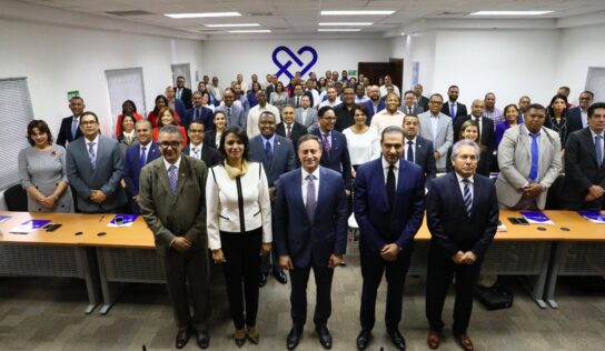 EXPERTO INTERNACIONAL  Y FINJUS CAPACITAN FISCALES  EN MATERIA DE CRÍMENES Y DELITOS ELECTORALES