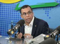 ANDRÉS NAVARRO ASEGURA QUE GONZALO CASTILLO GANARÁ EN PRIMERA VUELTA PARA CONTINUAR CON LA RUTA DEL DESARROLLO