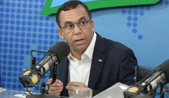 ANDRÉS NAVARRO ASEGURA QUE GONZALO CASTILLO GANARÁ EN PRIMERA VUELTA PARA CONTINUAR CON LA RUTA DEL DESARROLLO