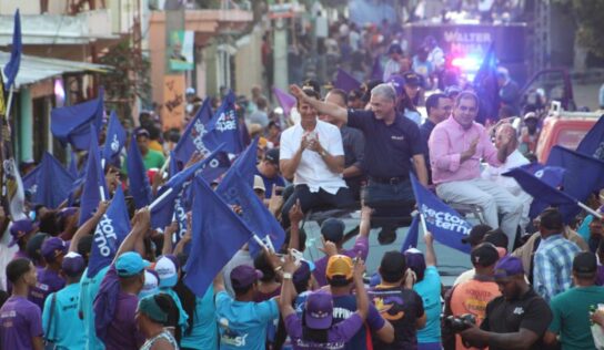 GONZALO CASTILLO ASEGURA QUE CONSOLIDARÁ EL TURISMO DE PUERTO PLATA Y TRAERÁ MÁS INVERSIONISTAS PARA GENERAR “MÁS EMPLEOS, MÁS BIENESTAR Y MÁS CUARTOS PARA TO’ EL MUNDO”