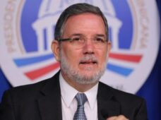 Marchena: Compañeras de boleta de Leonel y Abinader es una “equivocación”