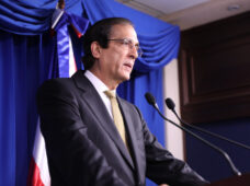 Ministro Gustavo Montalvo, primer latinoamericano en presidir la Cumbre Mundial sobre la Sociedad de la Información