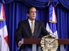 Gobierno anuncia aumento honorarios médicos dan atención directa a pacientes COVID-19; se han hecho casi 3 mil visitas a casos positivos