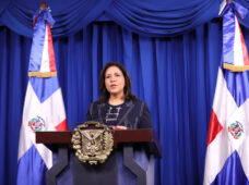 Margarita Cedeño anuncia integrarán más sectores informales a “Quédate en Casa”: saloneras, motoconchistas, buhoneros y otros