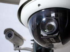 Ministro Montalvo destaca colaboración del Sistema 9-1-1 en detección de personas que evaden el toque de queda con red de cámaras de videovigilancia