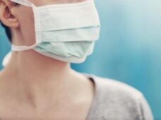 OMS ve el uso general de mascarillas como «un peligro real»