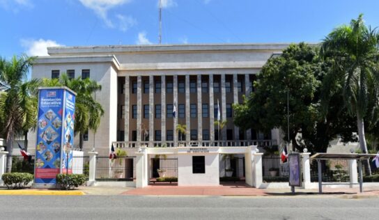 Consejo Nacional de Educación consensa posponer las Pruebas Nacionales para septiembre próximo