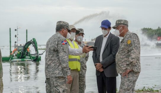 Ministro Montalvo anuncia adquisición de draga multipropósito para limpieza del cauce de ríos y puertos