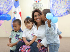 Documental “Cándida Montilla de Medina: primera dama de la inclusión” resume 8 años de trabajo y solidaridad en favor del pueblo dominicano