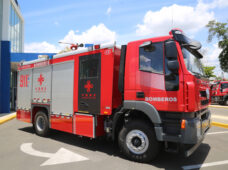 Sistema 9-1-1 coordinó la asistencia de ocho unidades de respuesta en incendio de Puerto Plata