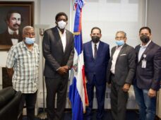 Cónsul Eligio Jáquez busca impulsar acciones con estrellas del deporte en NY para beneficio de la nación dominicana