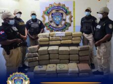 POLICÍA Y MINISTERIO PÚBLICO SE INCAUTAN DE DECENAS DE PACAS DE DROGA
