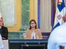 Vicepresidenta Raquel Peña se reúne con directores regionales y provinciales con miras al X Censo Nacional