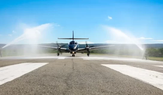 Pedernales recibe primer vuelo nacional desde La Isabela-El Higüero a Cabo Rojo