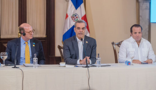 Gobierno junto a Hábitat Dominicana y FICEM sustituirán 10,000 pisos de tierra por concreto en todo el país