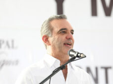 Presidente Abinader entrega obras en San Cristóbal por más de RD 697 millones