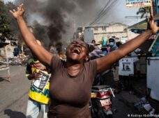 Muere en Haití, periodista tras ser baleado por la policía