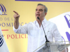 Presidente Luis Abinader: “Gobierno y la Policía enfrentarán la delincuencia en cualquier terreno”