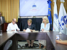 ONAMET recibe equipos para fortalecer pronóstico y monitoreo del clima