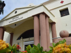 Ministerio de Economía informa alza en las proyecciones de crecimiento entre 5.0 % y 5.5 % en 2022