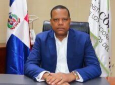 Director Pro Consumidor llama a consumidores comprar con confianza en el “Viernes Negro”