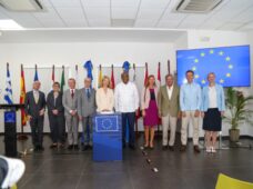 Unión Europea inaugura sistema de electricidad de generación limpia