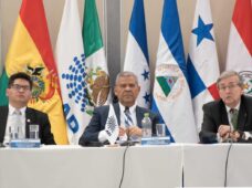 Castillo Lugo inaugura XXVII Congreso CLAD Bolivia 2022