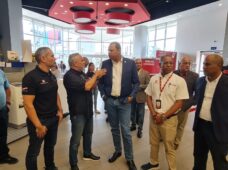 Director Pro Consumidor realiza recorrido por tiendas