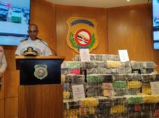 ATRAPAN TRES EN SPM INTENTARON INTRODUCIR AL PAÍS 509 PAQUETES PRESUMIBLEMENTE COCAÍNA