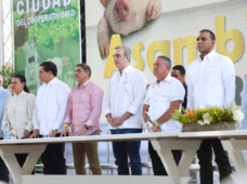 Presidente Abinader reitera compromiso de su Gobierno con sector productor