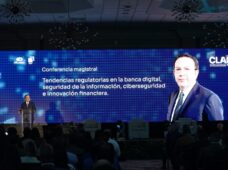 Valdez Albizu destacó que República Dominicana alcanza 5.9 millones de usuarios de internet banking